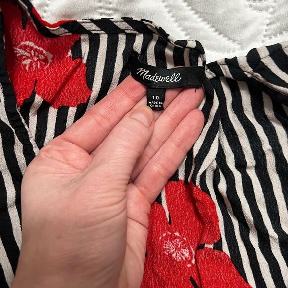 Madewell Ruffle-Wrap Dress in Candied
Orchids Medium 10 - Picture 13 of 13